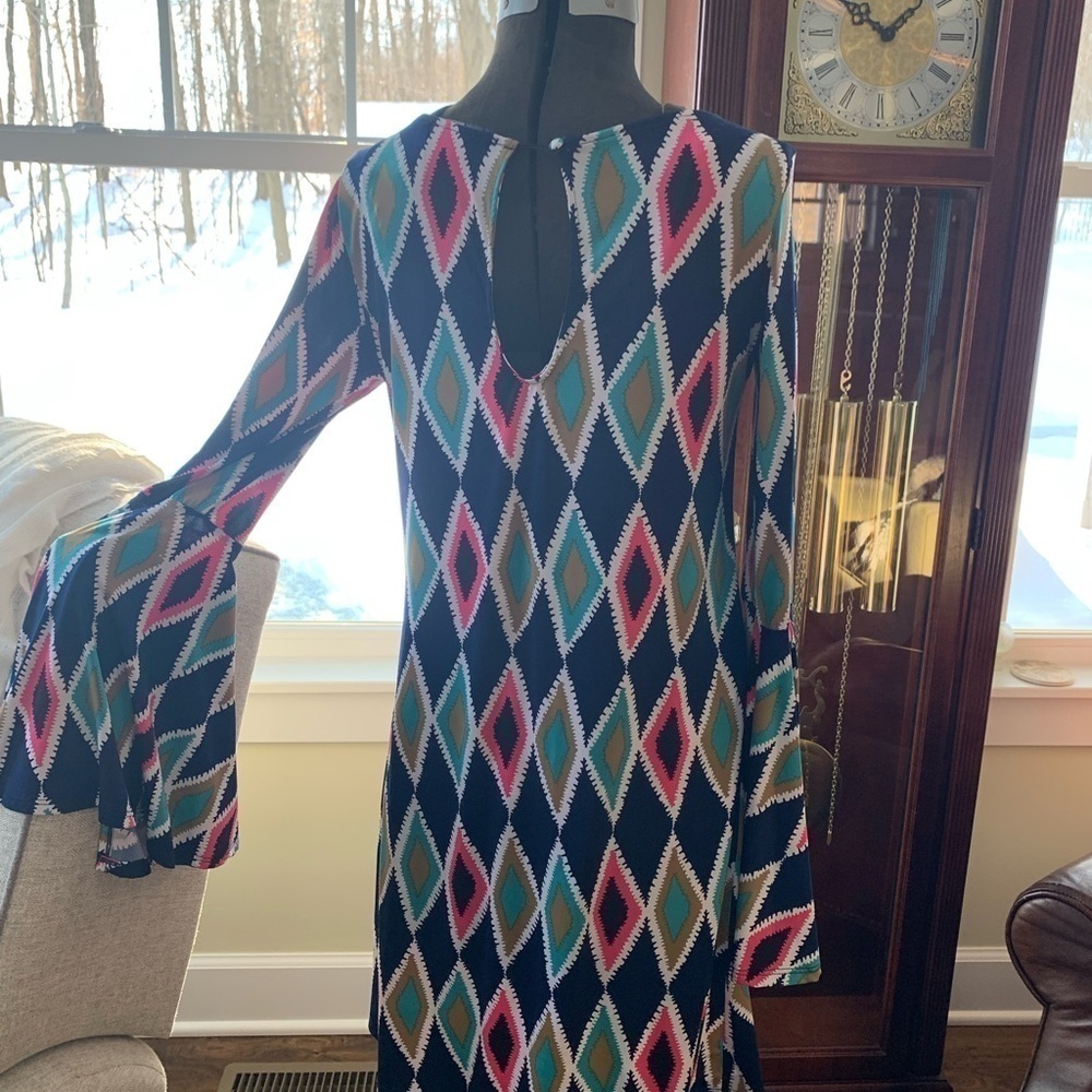Ariell Ariella unique bell sleeves made in USA. Large.boho with scoop neck.